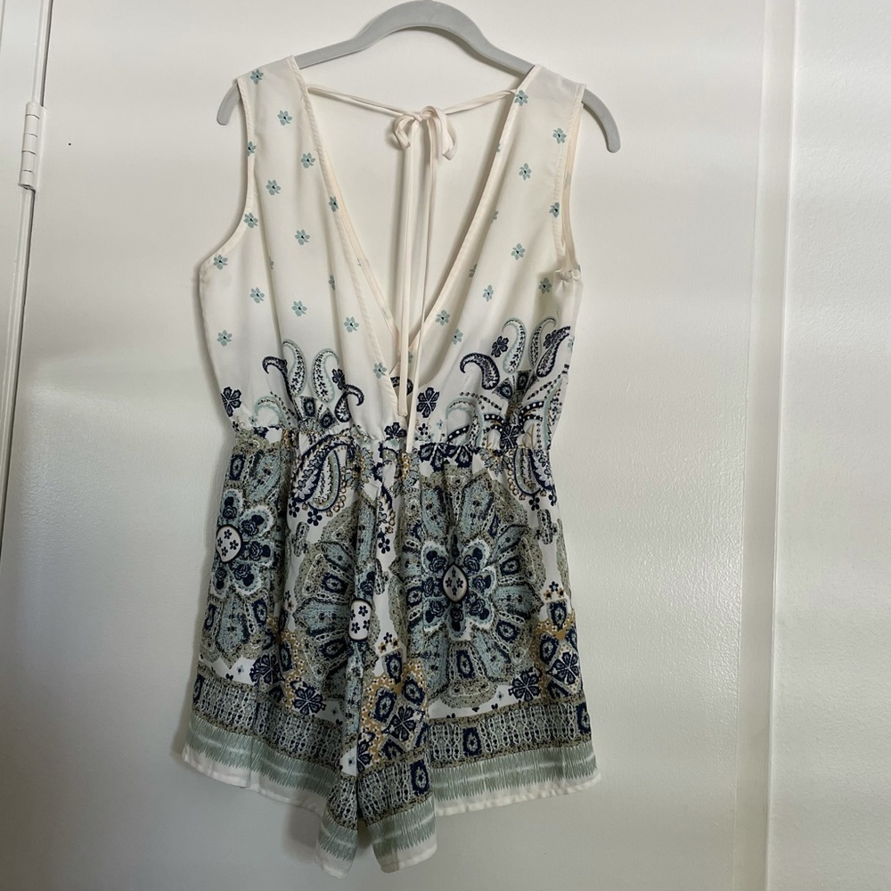 Geometric Romper - Picture 2 of 4